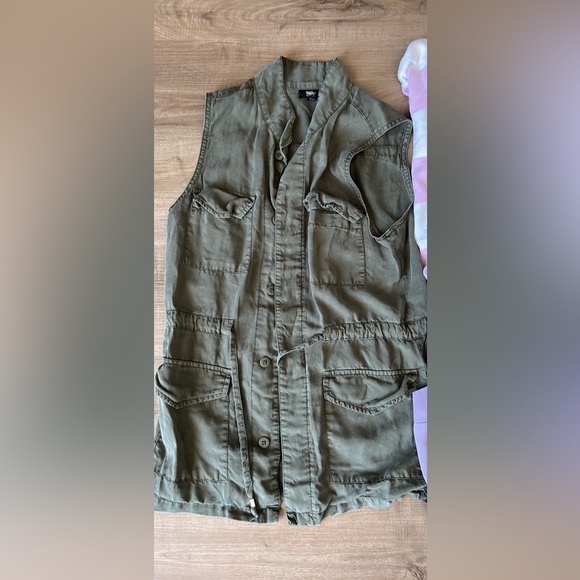 Clothing bundle - Picture 5 of 7